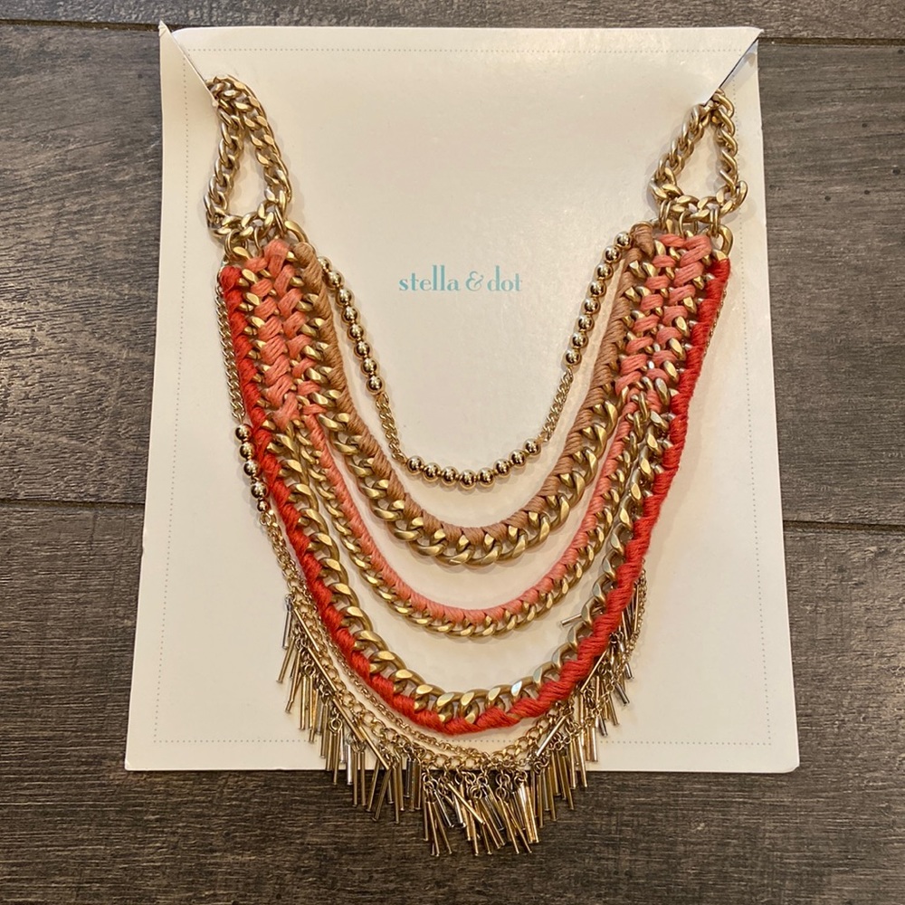 Stella and Dot, fringe coral & pink, layered statement necklace
